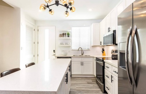 Long Bay House | Walk To Beach & Shops! Beautiful Patio/Pool-CV41-2