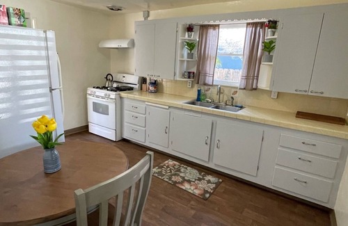 Grover Beach Cottage | Walk to Beach - 2b1b Butterfly Cottage Sleeps 4