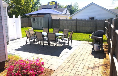Dennis Port House | Walk to beach. 6 Bedroom Cottage. Sleeps 12.