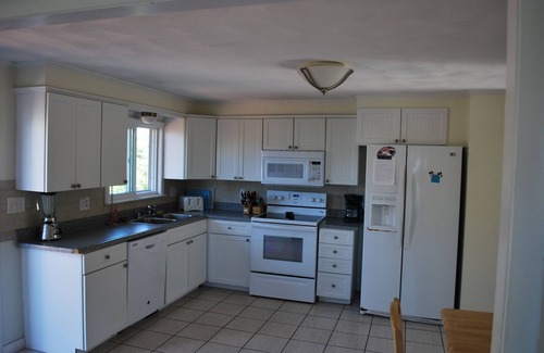 Eastward Look House | Walk to Beach: 7 beds 5 bedrooms 2.5 baths, H&C outdoor shower, oversized yard