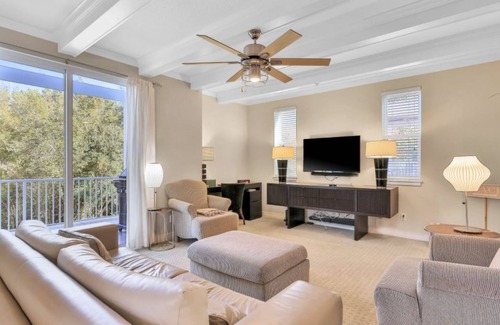 Longbeach Village House | Walk to Beach, Amazing Views, Longboat Key, Aqua Bay
