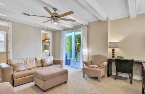 Longbeach Village House | Walk to Beach, Amazing Views, Longboat Key, Aqua Bay