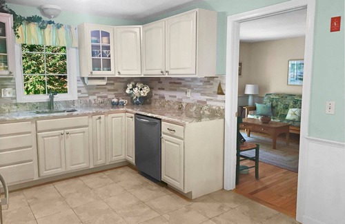 West Chatham House | Walk to Beach Central AC WiFi Beach Pearl
