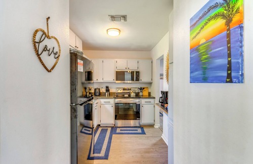 Navy Point House | Walk to Beach: Family Getaway in Pensacola