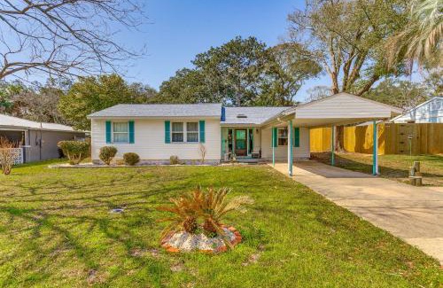 Fort Walton Beach House | Walk to Beach Fort Walton Coastal Retreat