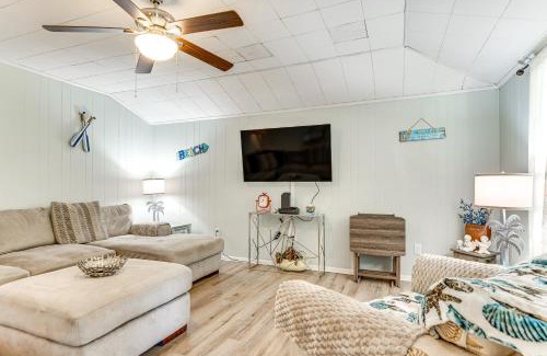 Fort Walton Beach House | Walk to Beach Fort Walton Coastal Retreat