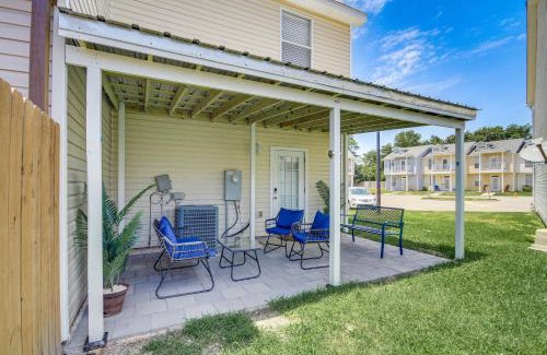 Gulfport House | Walk to Beach Gulfport Retreat with Patio