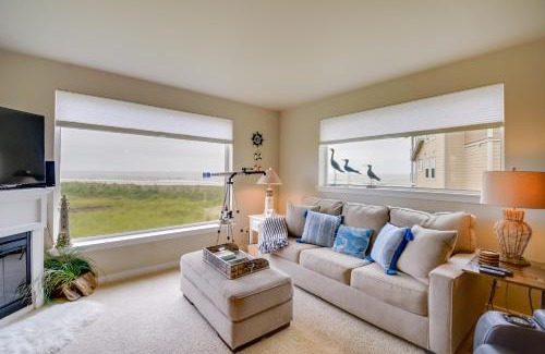 Westport Apartment | Walk to Beach Panoramic Splendor Westport Condo