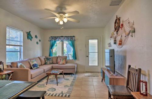 Treasure Island House | Walk to Beach Pet-Friendly Treasure Island Home