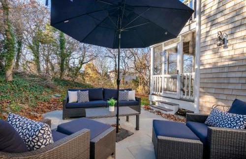 North Eastham House | Walk to beach private patio