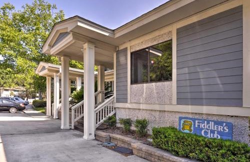 Folly Field Apartment | Walk to Beach Resort-Style Hilton Head Condo!