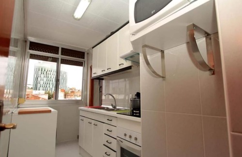 Provencals del Poblenou Apartment | Walk to BEACH, ride to CENTER! 3-bedroom apt., comfy beds, well equipped.