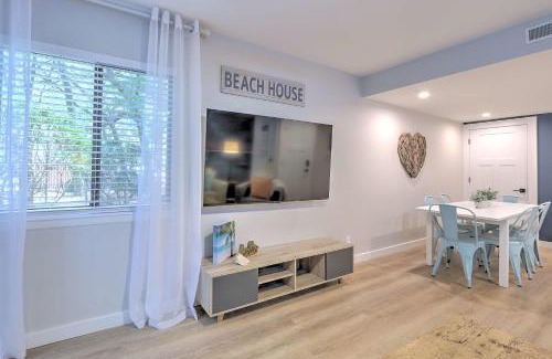 Folly Field House | Walk to Beach Pet Friendly BBQ Grill
