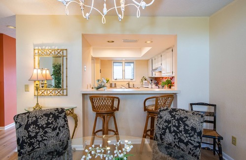Sawgrass Condo | Walk to Beach & Intimate Golf Views - in One Charming Sawgrass Condo