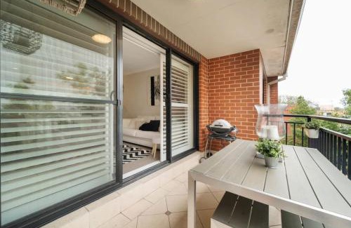 Coogee Apartment | Walk to Coogee Beach Apartment Retreat