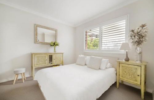 Coogee Apartment | Walk to Coogee Beach Apartment Retreat