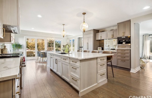 Arlington Heights House | Walk to downtown Arlington Heights