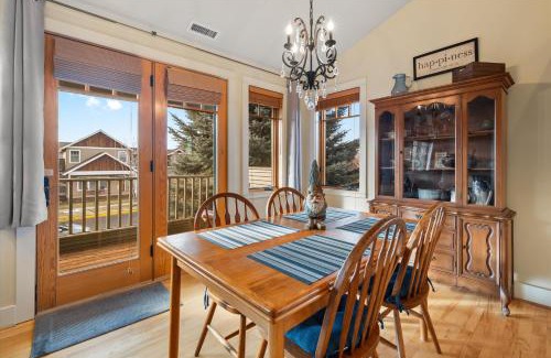 Sisters House | Walk to Downtown Sisters - 2BDR - Perfect Location
