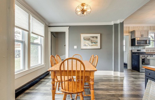 Green Lake House | Walk to Dtwn Green Lake: Peaceful Getaway w/Porch