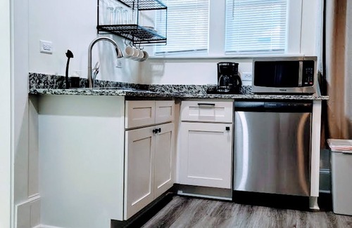 Durham Apartment | Walk to Duke Campus 1 Bedroom in Trinity Park