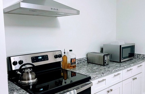 Durham Apartment | Walk to Duke Campus 3 Bedroom in Trinity Park