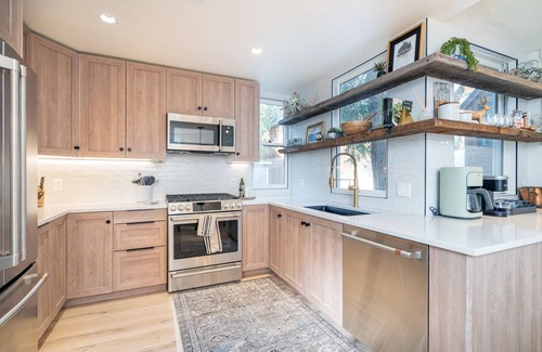 Telluride Condo | Walk to Everything, Views to the Waterfalls Sleeps 8.
