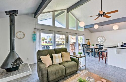 Pirates Beach House | Walk to Gulf Cozy Beach House in Galveston!
