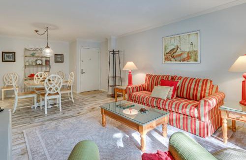 Harbour Town Apartment | Walk to Harbour Town Quaint Sea Pines Gem