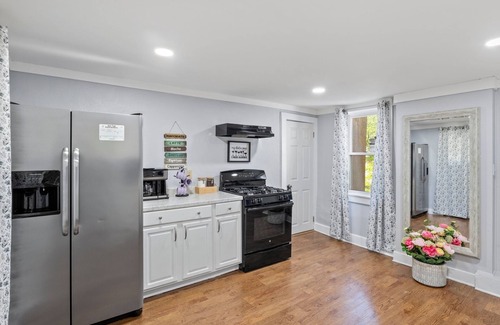 Ithaca House | Walk to Ithaca Commons+Trails!