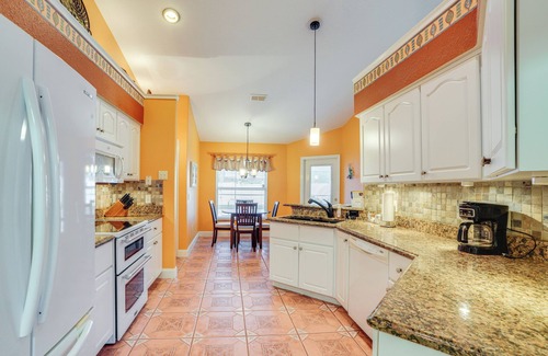 Candler House | Walk to Lake Diamond Golf: Home w/Private Pool!