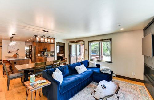 Four O'Clock Apartment | Walk to Main St Ski-InandSki-Out Breckenridge Condo
