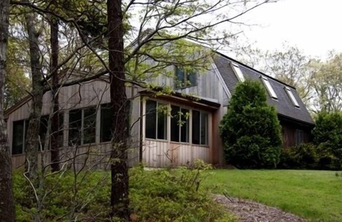 Barnstable House | Walk to Main Street, beach and harbor