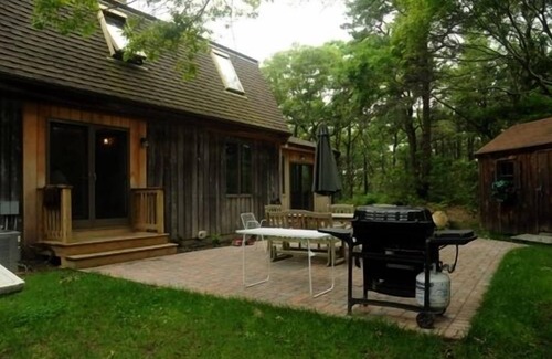 Barnstable House | Walk to Main Street, beach and harbor