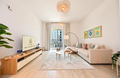 Abu Dhabi Apartment | Walk To Mall, Chic Decor 1br! Near Ferrari, F1