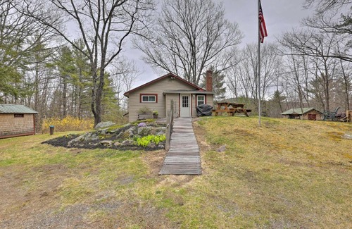 Gilford House | Walk to Marina Cute Gilford Cottage with Grill
