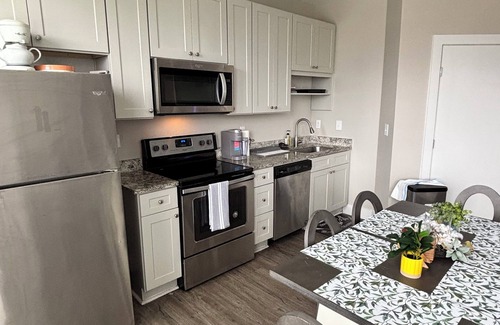 Castleberry Hill Apartment | Walk to Mercedes-Benz Stadium from your chic city-view Atlanta getaway