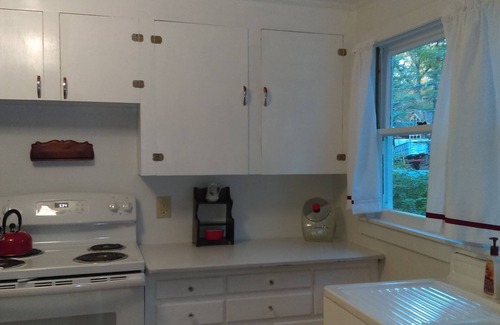 Lake George Cottage | Walk to Million Dollar Beach from this awesome Cottage!