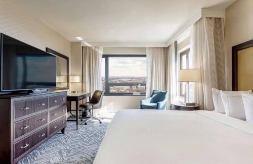 Dupont Circle Hotel | Walk to Museums and Landmarks! Pet-friendly Property, Swimming Pool!