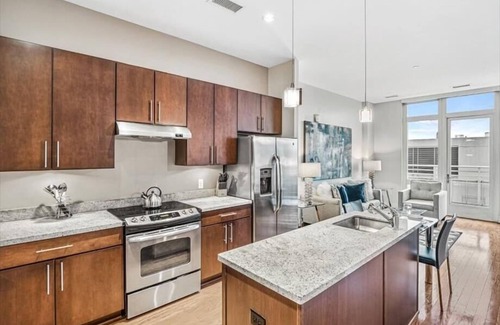 George Washington University Apartment | Walk to National Mall | Rooftop Grilling & Lounge | nr DuPot Circle