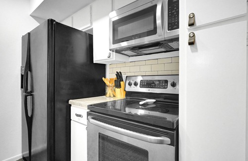 South Main Condo | Walk to NRG|Near Med center| Museum|Rice U|Zoo