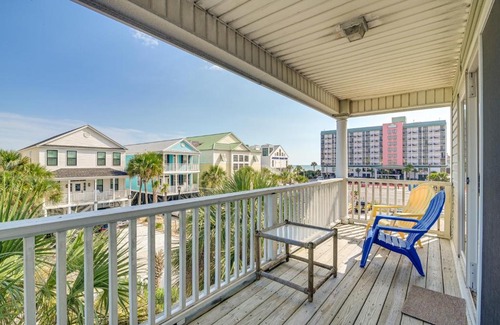 Surfside Beach House | Walk to Ocean and Pier Surfside Beach House with Pool