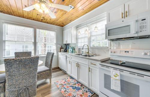 Atlantic Beach House | Walk to Ocean Pearl Cottage in Atlantic Beach