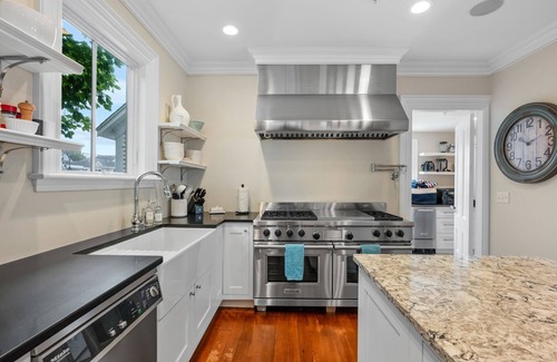 Harwich Port House | Walk to Private Beach AC WiFi Pet Friendly Luxury and Comfort at The Mooring