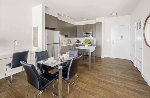 Reston Apartment | Walk to Reston Station | Pet-friendly& Upscale Pet Amenities