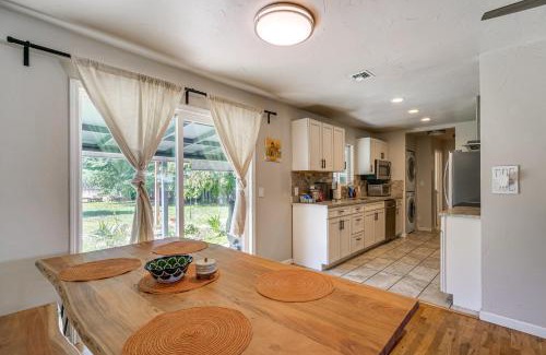 Medford House | Walk to Rogue X Medford Family Home with Large Yard