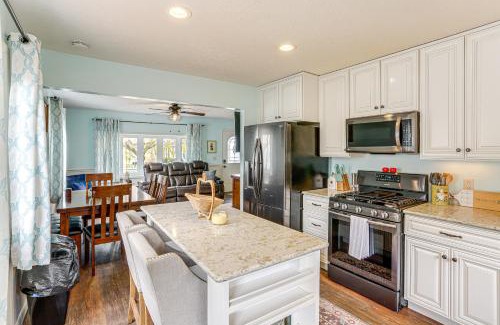 Bay View House | Walk to Sandusky Bay Home with Hot Tub and Fire Pit!