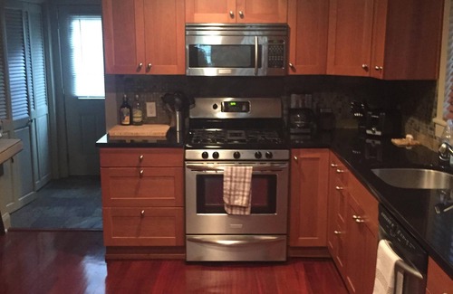 Asbury Park House | WALK TO SEA HEAR NOW! Modern Beach Home-POOL-walk to Boardwalk & Cookman Ave!