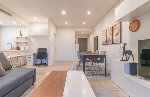 Zetland Apartment | Walk to Shopping Centre | Park View | 1 Free Parking