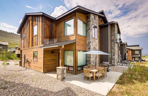 Silvercreek House | Walk to Ski Lift Granby Ranch Family Retreat!