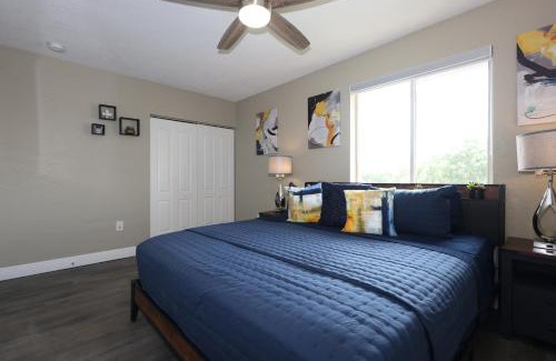 Carol City House | Walk to Stadium - 3BR King Bed Haven - Parking